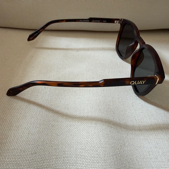 Quay Australia Sunglasses - Picture 3 of 6
